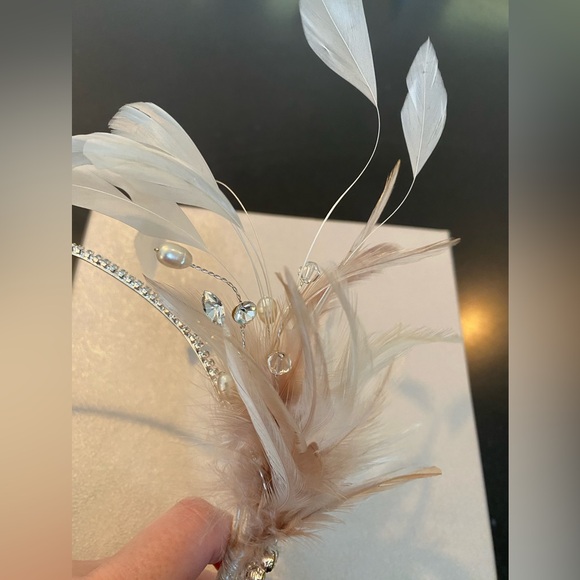 Crystal Flower Bridal Headband with pearls, rhinestones and feathers - Picture 6 of 11